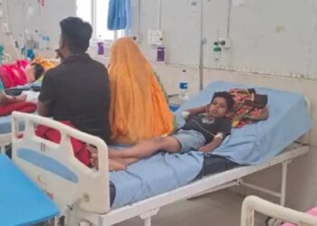 मारवाड़ जक्शन-मंदिर की छत से गिरा बच्चाः सीने में घुसा सरिया, लाइट जलाने के लिए गया था