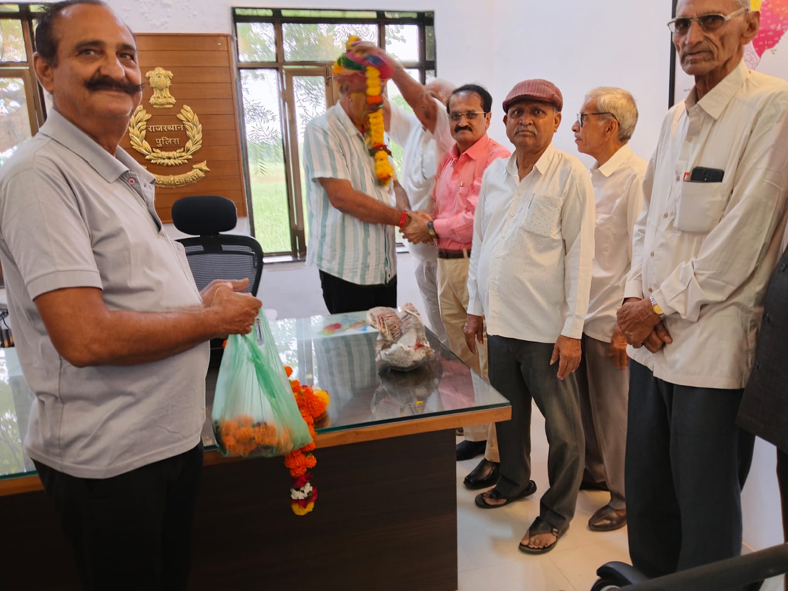 बाली अतिरिक्त पुलिस अधीक्षक बाली के पद पर किशोर सिंह चौहान ने कार्यग्रहण किया, चेनसिंह महेचा के सम्मानित होने ओर ट्रांसफर पर स्वागत कर दी विदाई