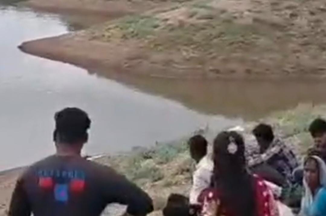 शिवगज- डूबने से बच्ची की मौतः SDRF ने 4 घंटे बाद निकाला शव, दशा माता की मूर्ति विसर्जन करने आया था परिवार