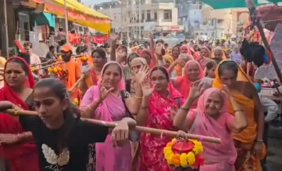 सिरोही में 51 कावड़ यात्रा निकाली गईः श्याम भारती महाराज के सानिध्य में महादेव भक्तों ने किया जलाभिषेक