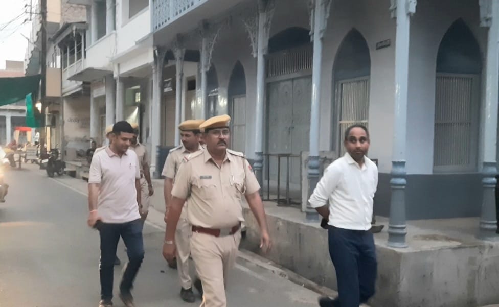 तखतगढ-नगर निकाय चुनाव एवं त्योहार के मध्य नजर पुलिस एवं प्रशासन ने निकाला फ्लैग मार्च