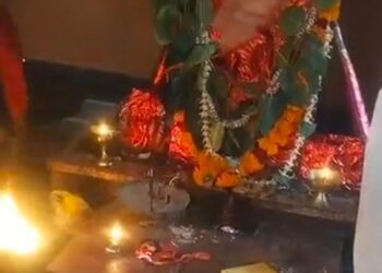 बालाजी को सवा 11 किलो रोट चढ़ायाःमहाआरती और सामूहिक हनुमान चालीसा पाठ किया; अच्छी बारिश की कामना