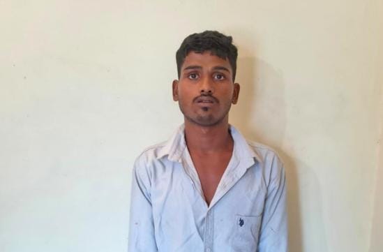 मनोरा मे हुई नकबजनी की वारदात में करीबन एक साल से फरार,&nbsp; ईनामी अपराधी गिरफ्तार