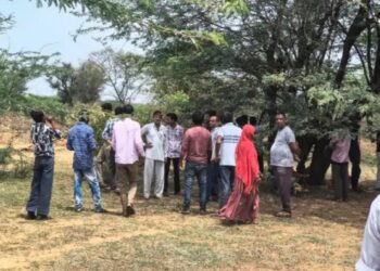 खिंवाड़ा-बिजली पोल गिरा, करंट से पिता-पुत्र की मौतः महिला भी झुलसी,हालत गभीर