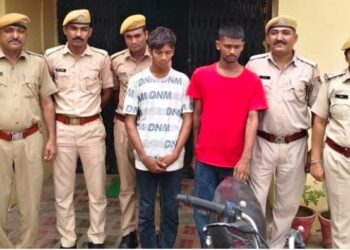 आबूरोड पुलिस ने बाइक चोरी के दो आरोपी पकड़े:, चोरी की बाइक भी बरामद