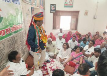 पाली में पूर्व सभापति राकेश भाटी एवं समर्थकों का कांग्रेस कार्यालय में हुआ भव्य स्वागत