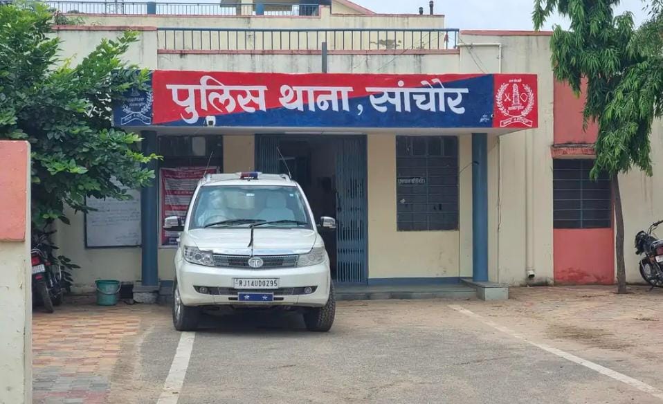 सांचौर में घर के बाहर खड़ी स्कॉर्पियो चोरीः अज्ञात चोरों के खिलाफ दर्ज कराया मामला, जांच में जुटी पुलिस