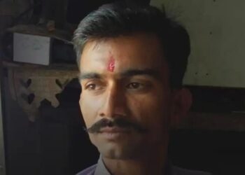 सांप के काटने से किसान की मौत: खेत में काम करने के दौरान हादसा, तबीयत बिगड़ने पर अस्पताल लेकर पहुंचे