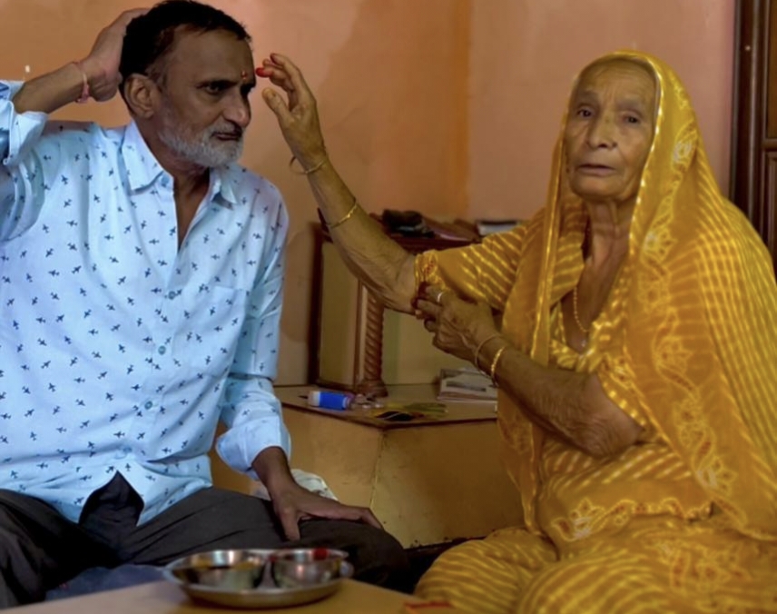 बहने पढे?किस मुहूर्त में भाई को बांधे राखी