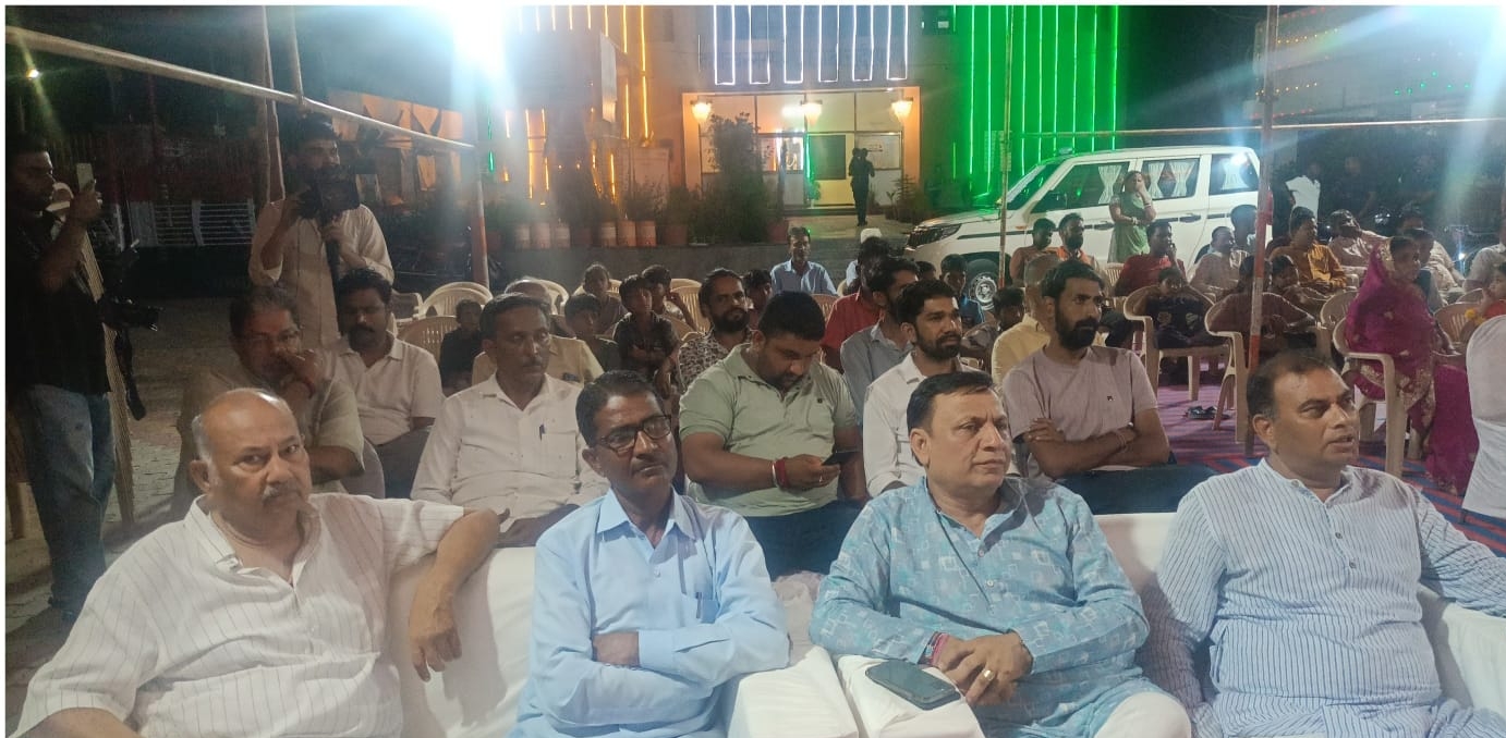 देशभक्ति गीतों से गूंजा रानी नगर पालिका परिसर