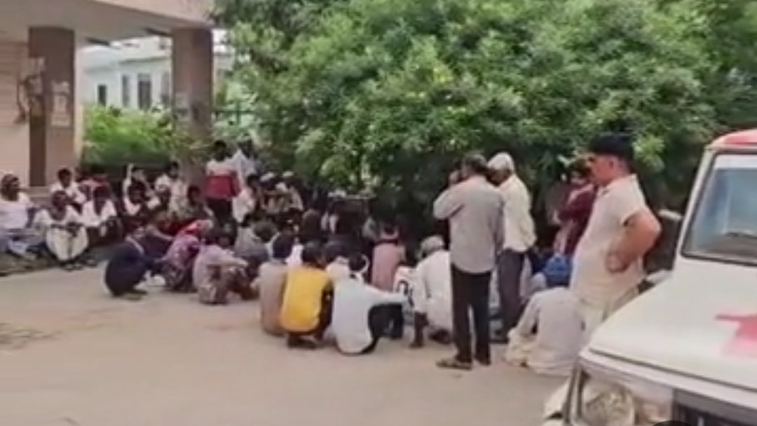 हादसे में बच्ची की भी मौतः परिजनों ने 2 घंटे तक नहीं उठाया शव; 3 दिन पहले माता-पिता की भी मौत हो गयी थी