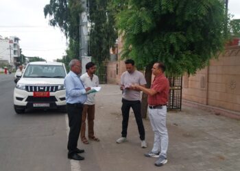 पाली-सफाई व्यवस्था का निरीक्षण कर स्वास्थ्य जमादारों को जारी किए कारण बताओ नोटिस