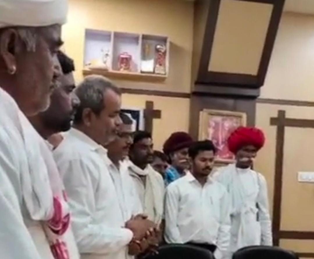आहोर-34 खनन पट्टों का विरोधः ग्रामीण कलेक्ट्रेट पहुंचे, बोले- ब्लास्टिंग से कृषि भूमि और जलस्रोतों को खतरा