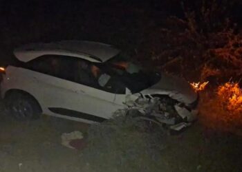 दो कारों से टकराई बाइक, भांजे की मौतः मामा गंभीर हालत में रेफर; बिसंनगढ रोड की घटना