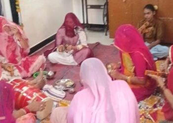 पातावा में कृष्ण जन्माष्टमी पर गूंजे भजन-कीर्तन, महिलाओं ने लड्डू गोपालजी के भजनों से भक्तिमय किया माहौल