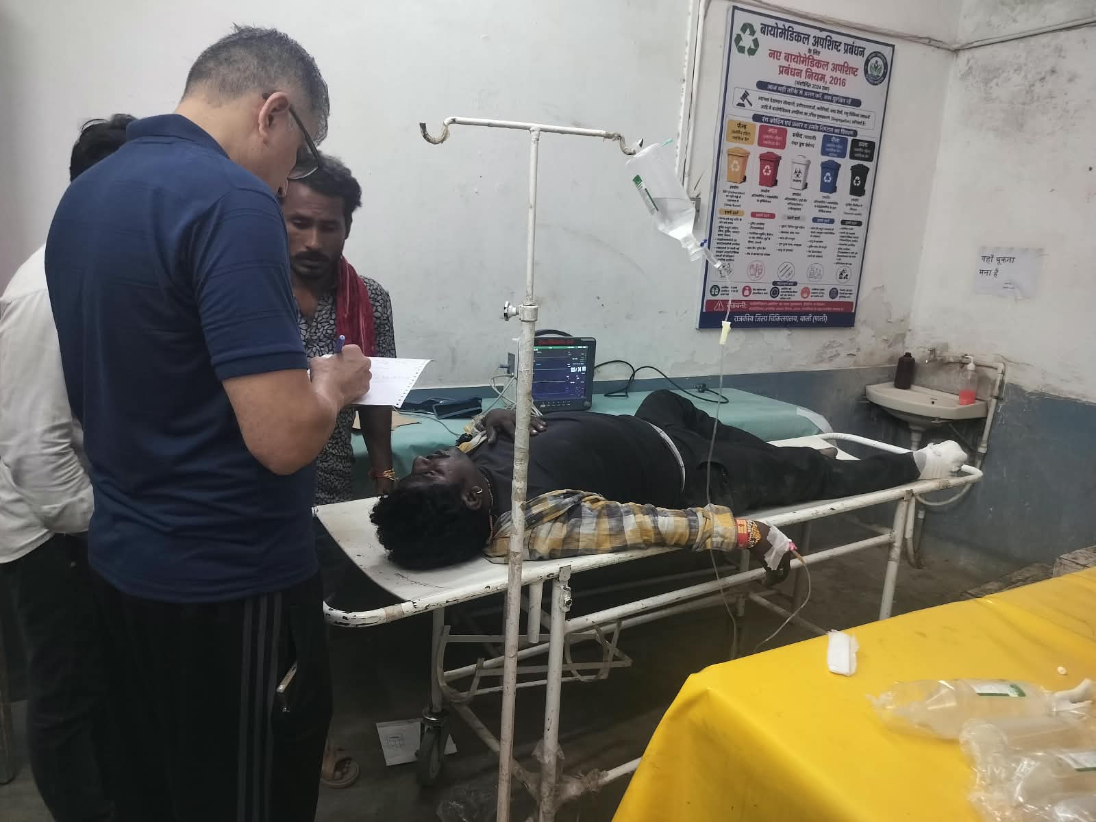 बीजापुर में टेम्पू बाइक की टक्कर में 4 घायल, बाली रेफर