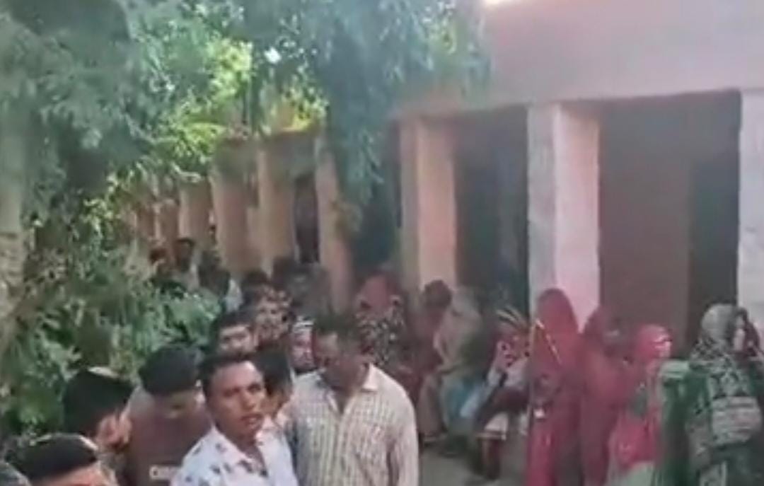 आबूरोड में कुल 75.77 प्रतिशत मतदानः मतदान का समय समाप्त, 147 प्रत्याशियों का भाग्य ईवीएम में कैद