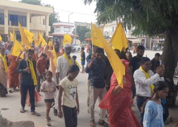 तखतगढ-थमा गया भोपू प्रचार चुनाव प्रचार के अंतिम दिन विभिन्न दलों ने निकाली रेलिया,गुजरात को घर घर होगा जनसंपर्क