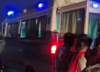 भीनमाल में सांड सामने आने से बेकाबू होकर गिरी बाइकः तीन लोग घायल, भीनमाल-दासपा हाईवे पर टोल प्लाजा के पास हुआ हादसा