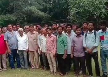 धाता के सामुदायिक भवन में पंचायत कार्यालय खोलने का विरोधः ग्रामीण बोले पुराने भवन की मरम्मत कराकर वहीं खोलें दफ्तर