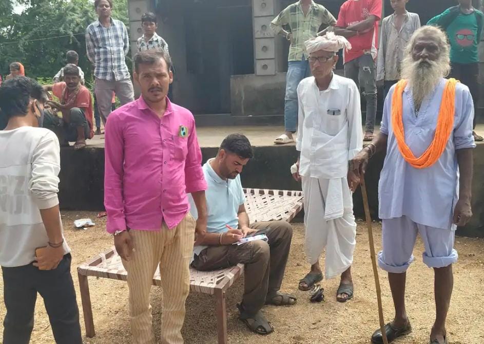 डेरना गांव में करंट लगने से दो गायों की मौतः बारिश के बाद बिजली के तारों में फैला करंट, लगातार घटनाओं से ग्रामीणों में आक्रोश