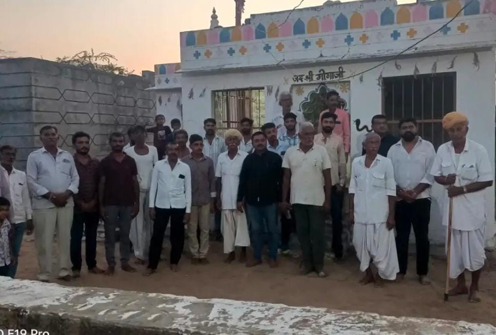 गोगाजी मंदिर में चोरी, पुलिस जांच तेज, सीसीटीवी फुटेज से चोरों की तलाश जारी; ग्रामीणों में रोष