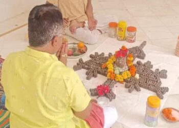 मंडवारिया में 1111 शिवलिंग और चावल से बना धनुष यंत्रः मल्लेश्वर महादेव मंदिर में विशेष अनुष्ठान