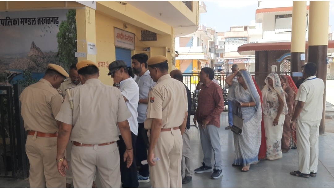 तखतगढ-भाजपा के 11 प्रत्याशी पहुंचे मतदान करने