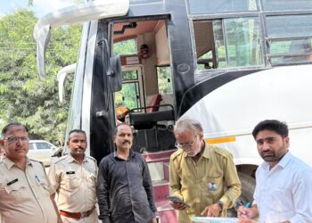 पिंडवाड़ा- सुरक्षा से खिलवाड़ बर्दाश्त नहीं: विधिक सेवा समिति व पुलिस का संयुक निरीक्षण, नियमों की अनदेखी पर कटे चालान