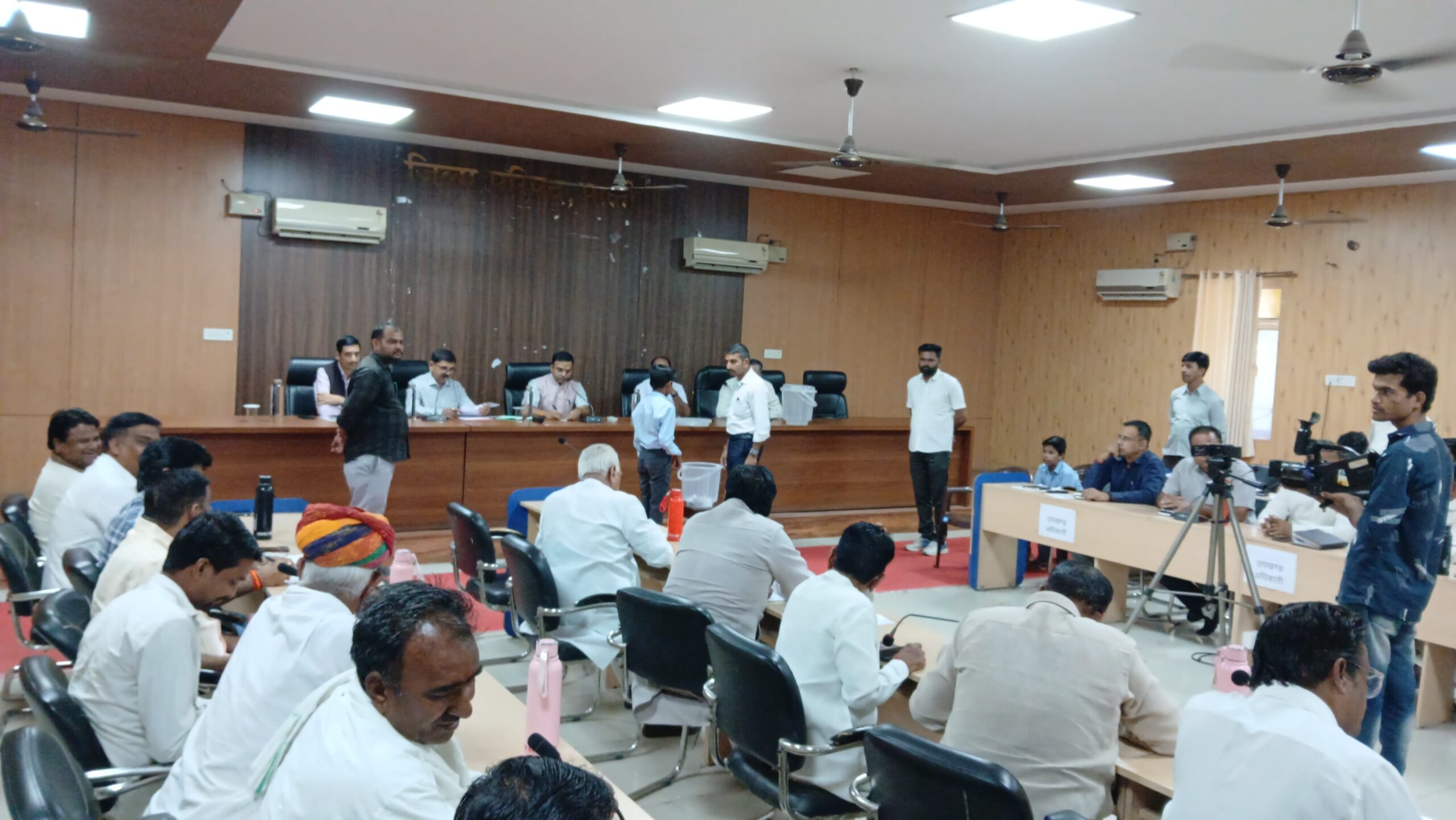पाली जिला परिषद सदस्य एवं पंचायत समितियों में प्रधान पदों के आरक्षण की लॉटरी संपन्न, गुरूवार को उपखण्ड स्तर पर सरपंचों व वार्ड पंचों की निकाली जाएगी लॉटरी