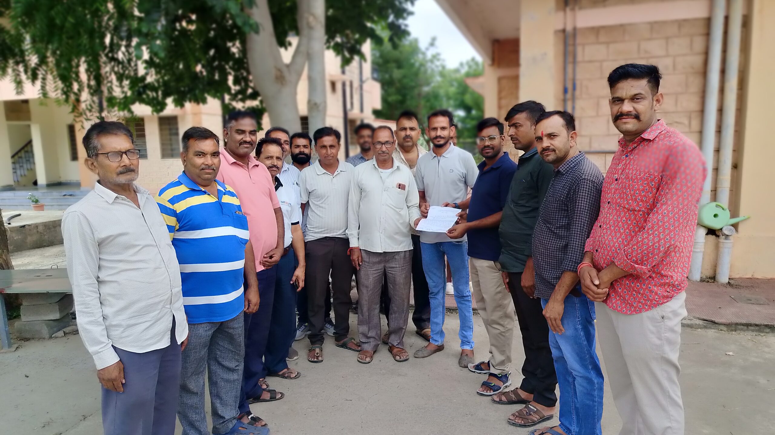 बेडा गांव में लोड सेटिंग के नाम पर बिजली कटौती, ग्रामीणों ने 133 केवी कार्यालय में दिया ज्ञापन