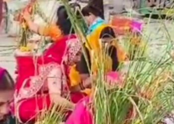 शीतला सप्तमी पर महिलाओं ने की शीतला माता की पूजाः ठंडे भोजन का भोग लगाकर परिवार के आरोग्य की कामना की