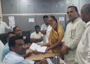 तखतगढ-न.पा.अध्यक्ष पद के लिए निर्दलीय मैदान मे गीता सोमपुरा ने 2.35 बजे अपना पर्चा लिया वापस