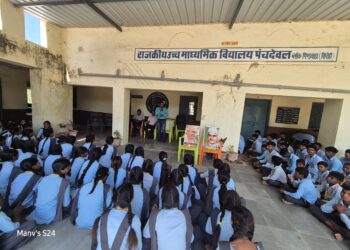 राजकीय उच्च माध्यमिक विद्यालय, पचदेवल ( पिण्डवाड़ा ) में राष्ट्रपिता महात्मा गांधी और पूर्व प्रधानमंत्री लाल बहादुर शास्त्री की जयंती धूमधाम से मनाई गई