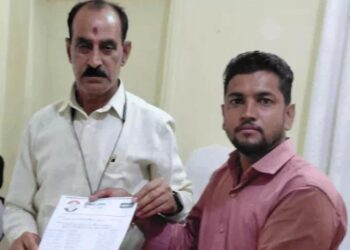 बाथरूम-शौचालय निर्माण की मांगः एसडीएम और नगरपालिका अध्यक्ष से लगाई गुहार, पार्षद ने रखी डिमांड