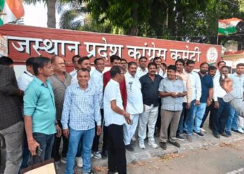 जयपुर पहुंचे कांग्रेस के बागी नेता, जांच कमेटी से मिलेः हिंगड़ टीम ने कहा- पाली में बहुमत के बाद भी पार्टी का बोर्ड नहीं बना, क्रॉस वोटिंग की जांच हो