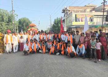 सोलंकी वंशज के घांची समाज सेवा समिति तखतगढ की 9वी पैदल संघ यात्रा तखतगढ से भीनमाल तलेटी क्षेमंकरी माता के लिए धुमधाम से रवाना