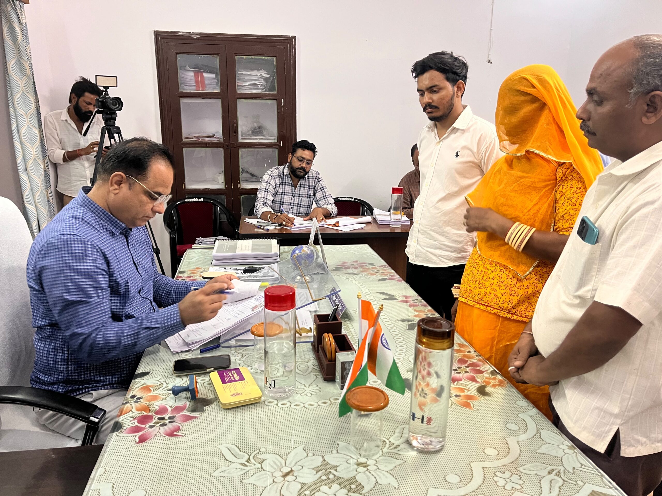 बाली पंचायत समिति वार्ड 10 में बीजेपी के दो प्रत्याशियों ने नामांकन दर्ज करवाया तो कांग्रेस से एक, अभी तक जारी नही हुई प्रत्याशियों की आधिकारिक सूची…