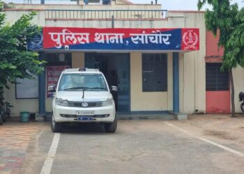 सांचौर में ड्रग्स तस्करी करते तीन गिरफ्तारः कुड़ा गांव में गश्त के दौरान पकड़ा, एमडी और स्विफ्ट कार जब्त
