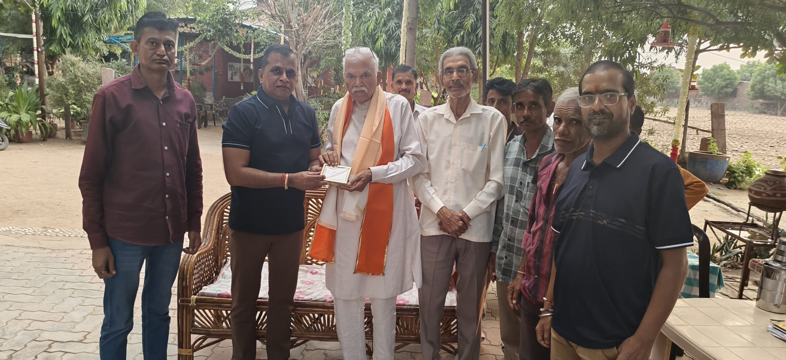 परमार ने किया विजोवा नवनिर्वाचित सरपंच युगराज जैन का बहुमान