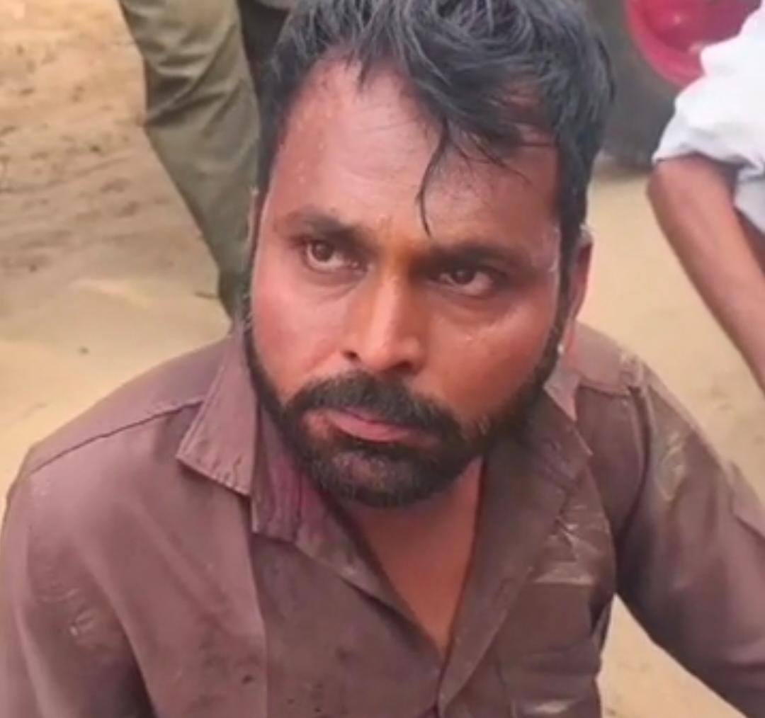 घर में घुसकर चोरी करते युवक को मकान-मालिक ने पकड़ा: अलमारी का लॉक तोड़ रहा था, लोगों ने पुलिस को सौंपा