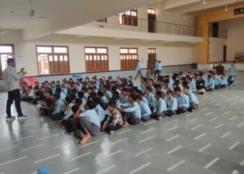 बलाना मे विद्यार्थियों को बचत और साइबर फ्रॉड से बचाव के प्रति किया जागरूक