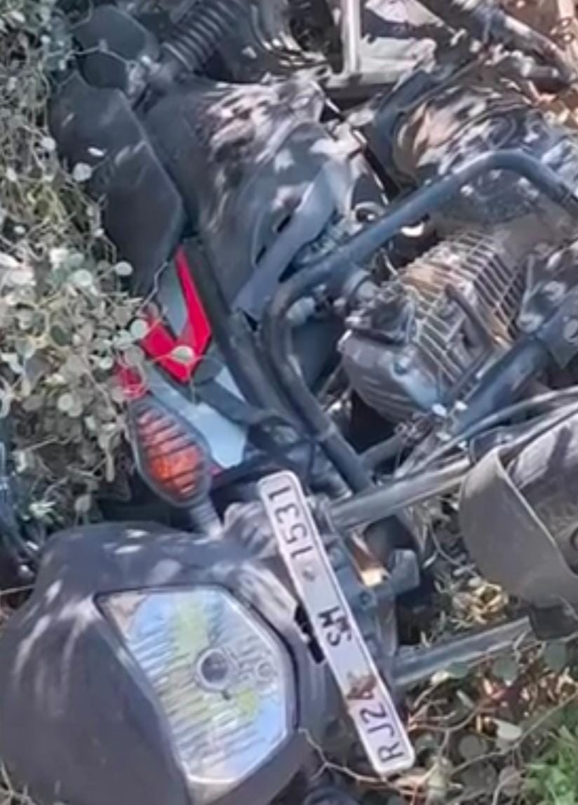 अज्ञात वाहन की टक्कर से बाइक सवार की मौतः कांडला हाइवे पर खाण बोर्ड के पास हादसा; चालक फरार, पुलिस तलाश में जुटी